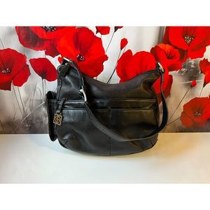 Giani Bernini black leather shoulder bag. In EUC